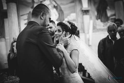 espaço favoritto, buffet favoritto, noivo de azul, casamento na igreja, mini wedding, noiva baixinha, vestido de noiva, vestido de noiva sereia, buque da noiva, fotografia artistica de casamento, igreja santa maria goretti, buque roxo, festa de casamento'