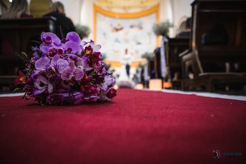 espaço favoritto, buffet favoritto, noivo de azul, casamento na igreja, mini wedding, noiva baixinha, vestido de noiva, vestido de noiva sereia, buque da noiva, fotografia artistica de casamento, igreja santa maria goretti, buque roxo, festa de casamento'