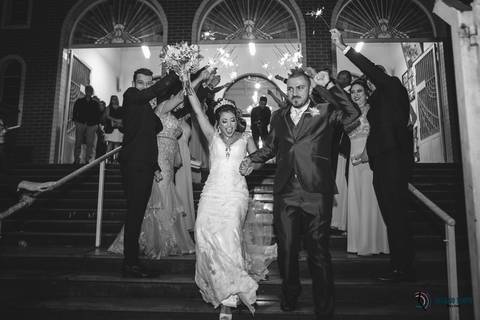 espaço favoritto, buffet favoritto, noivo de azul, casamento na igreja, mini wedding, noiva baixinha, vestido de noiva, vestido de noiva sereia, buque da noiva, fotografia artistica de casamento, igreja santa maria goretti, buque roxo, festa de casamento'