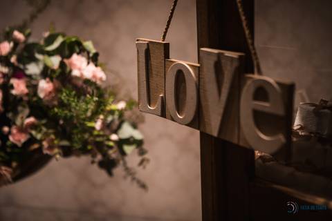 espaço favoritto, buffet favoritto, noivo de azul, casamento na igreja, mini wedding, noiva baixinha, vestido de noiva, vestido de noiva sereia, buque da noiva, fotografia artistica de casamento, igreja santa maria goretti, buque roxo, festa de casamento'