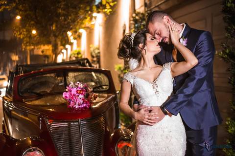 espaço favoritto, buffet favoritto, noivo de azul, casamento na igreja, mini wedding, noiva baixinha, vestido de noiva, vestido de noiva sereia, buque da noiva, fotografia artistica de casamento, igreja santa maria goretti, buque roxo, festa de casamento'