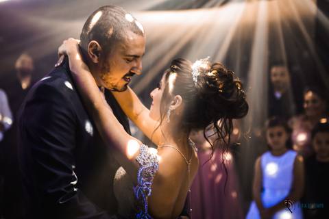 espaço favoritto, buffet favoritto, noivo de azul, casamento na igreja, mini wedding, noiva baixinha, vestido de noiva, vestido de noiva sereia, buque da noiva, fotografia artistica de casamento, igreja santa maria goretti, buque roxo, festa de casamento'