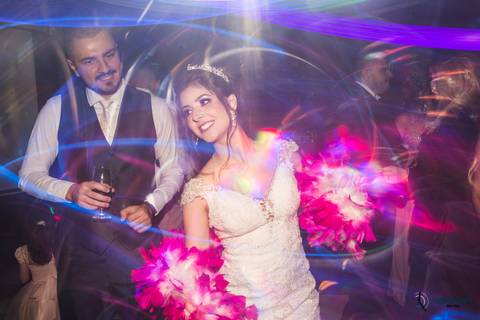 espaço favoritto, buffet favoritto, noivo de azul, casamento na igreja, mini wedding, noiva baixinha, vestido de noiva, vestido de noiva sereia, buque da noiva, fotografia artistica de casamento, igreja santa maria goretti, buque roxo, festa de casamento'