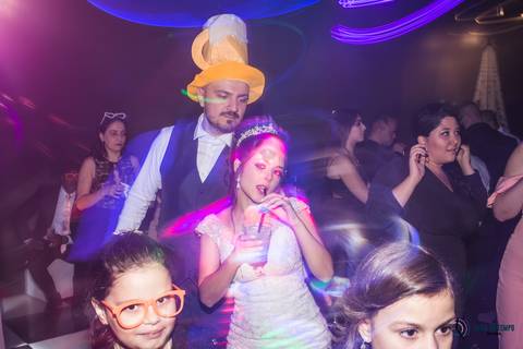 espaço favoritto, buffet favoritto, noivo de azul, casamento na igreja, mini wedding, noiva baixinha, vestido de noiva, vestido de noiva sereia, buque da noiva, fotografia artistica de casamento, igreja santa maria goretti, buque roxo, festa de casamento'