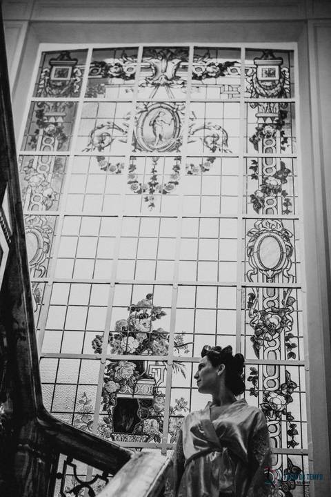 Casa Don'Anna, casamento no casarao, casamento em casa antiga, casamento minimalista, buque de girassol, assessora sol, flavia chicarelli, decoração de casamento, noivos good vibes, casa dona ana, vitral em casamento'