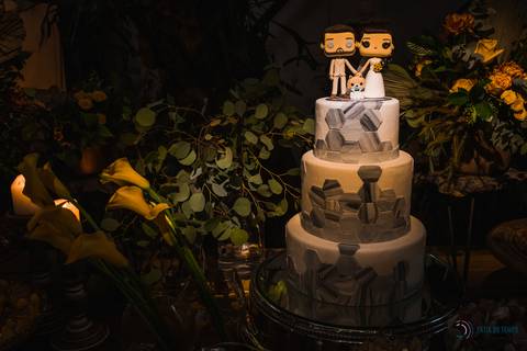 Casa Don'Anna, casamento no casarao, casamento em casa antiga, casamento minimalista, buque de girassol, assessora sol, flavia chicarelli, decoração de casamento, noivos good vibes, casa dona ana, vitral em casamento'