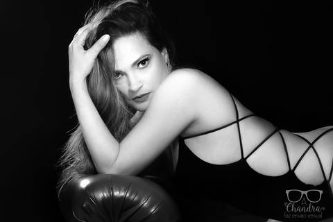 A Chandra Faz ensaio sensual
'