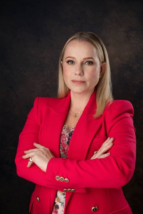 Retrato Corporativo - 
Débora B.'