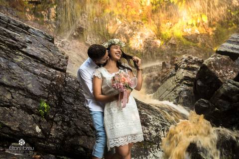 Seja luz ! E sendo assim, fomos pra o Parque Sete Passagens em Miguel Calmon fotografar a Ana Clara e o Itálo. Veja mais no site www.eltonabreu.com
#casamento #noiva #noivas #vestidodenoiva #noivos #noivado #casamentos #casar #noivo #madrinhas #voucasar #'