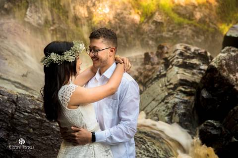 Seja luz ! E sendo assim, fomos pra o Parque Sete Passagens em Miguel Calmon fotografar a Ana Clara e o Itálo. Veja mais no site www.eltonabreu.com
#casamento #noiva #noivas #vestidodenoiva #noivos #noivado #casamentos #casar #noivo #madrinhas #voucasar #'