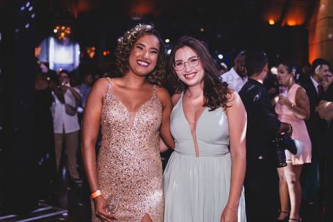 Alegria, emoção e festa: capturados em cada foto.'