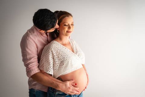 fotografia de gestante em estúdio Jaboticabal, gravida, gestante, 32 semanas de gestação, casual, ensaio gestante casual'