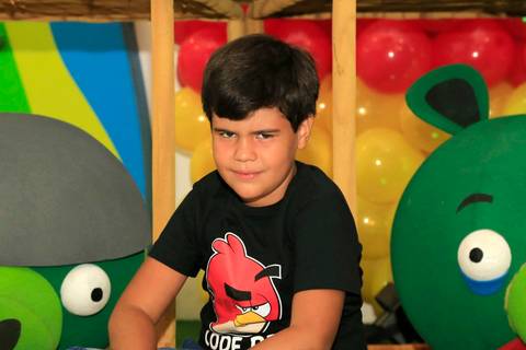 Foto de menino bravo'