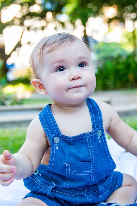 ensaio infantil 1 ano aniversário antônio criança menino bolo parque família diversão'