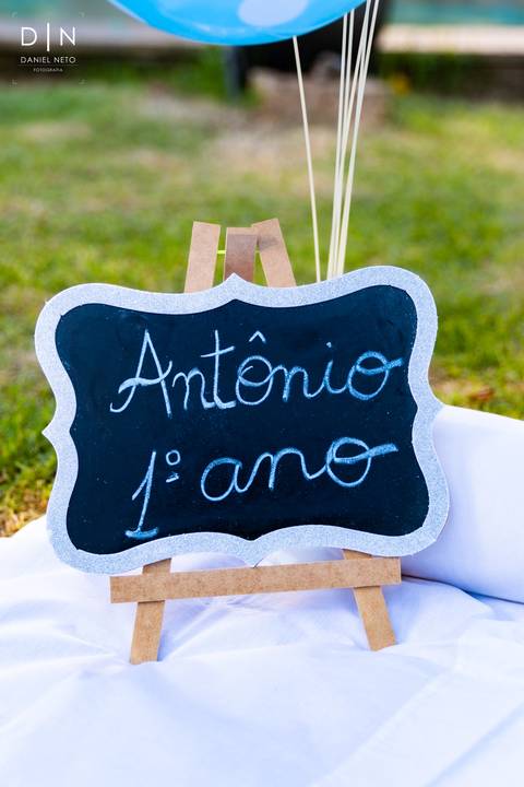 ensaio infantil 1 ano aniversário antônio criança menino bolo parque família diversão'
