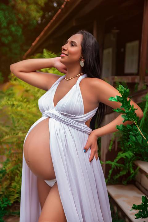 ensaio gestante em fortaleza-ce de vestido branco
'
