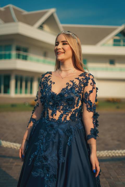 fotógrafo-em-osório-felipe-lopes-fotografia-ensaio-de-15-anos-na-rua-com-vestido-de-festa-em-xangri-la'