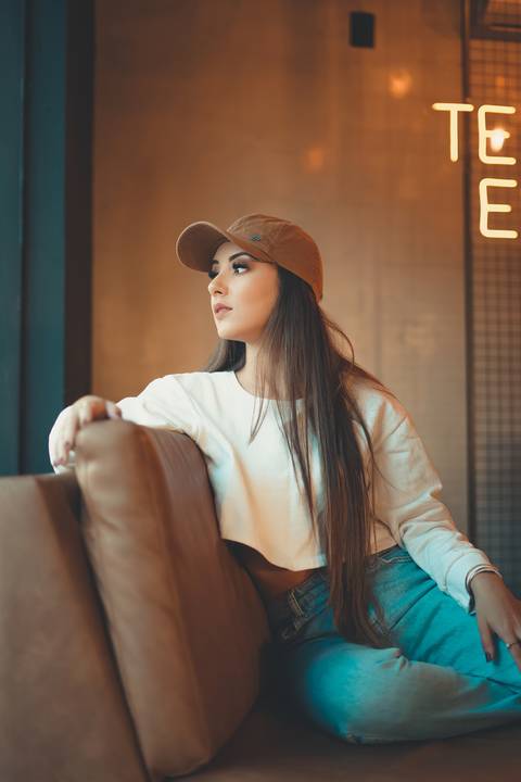fotógrafo-em-osório-felipe-lopes-fotografia-ensaio-feminino-em-cafeteria-interno-em-tramandaí'