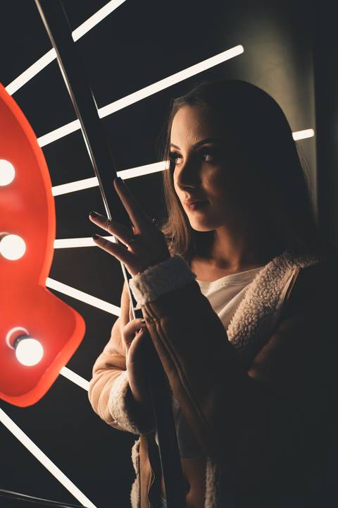 fotógrafo-em-osório-felipe-lopes-fotografia-ensaio-feminino-em-cafeteria-interno-em-tramandaí'
