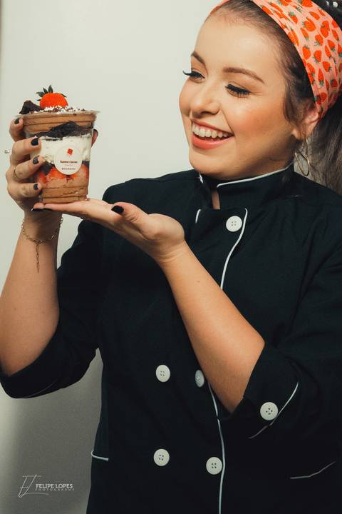 fotografo-em-osorio-rio-grande-do-sul-ensaio-empresarial-doceria-interno-estudio-confeiteira'