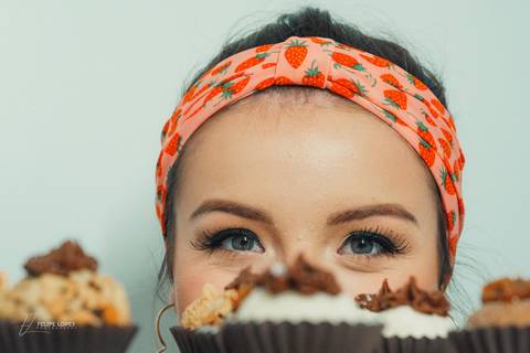 fotografo-em-osorio-rio-grande-do-sul-ensaio-empresarial-doceria-interno-estudio-confeiteira'