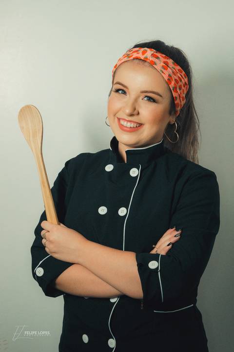 fotografo-em-osorio-rio-grande-do-sul-ensaio-empresarial-doceria-interno-estudio-confeiteira'