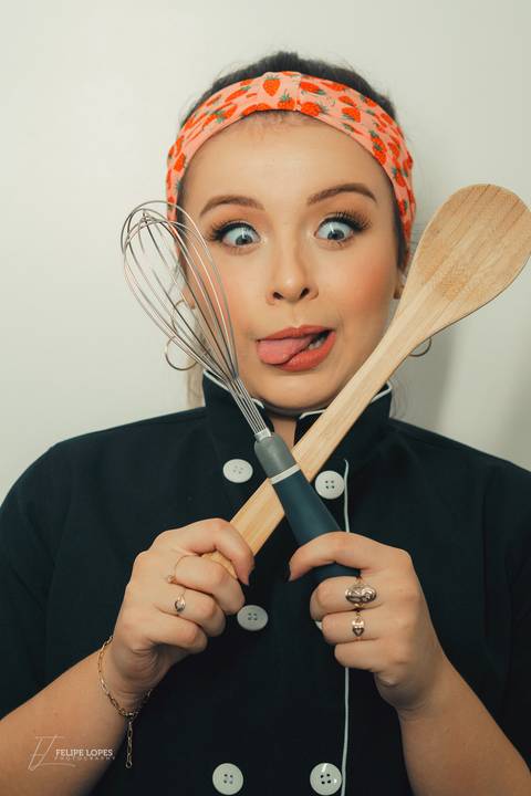 fotografo-em-osorio-rio-grande-do-sul-ensaio-empresarial-doceria-interno-estudio-confeiteira'