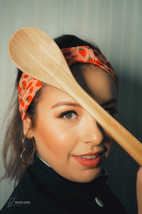 fotografo-em-osorio-rio-grande-do-sul-ensaio-empresarial-doceria-interno-estudio-confeiteira'