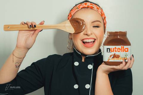 fotografo-em-osorio-rio-grande-do-sul-ensaio-empresarial-doceria-interno-estudio-confeiteira'