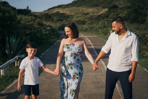fotografo-de-osorio-felipe-lopes-fotografia-ensaio-de-gestante-familia-dois-filhos-na-natureza-externo-em-torres'