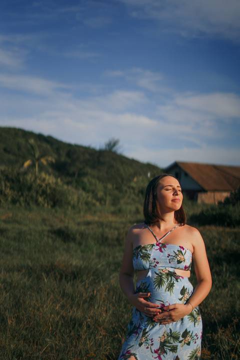 fotografo-de-osorio-felipe-lopes-fotografia-ensaio-de-gestante-familia-dois-filhos-na-natureza-externo-em-torres'