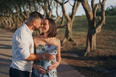 fotografo-de-osorio-felipe-lopes-fotografia-ensaio-de-gestante-familia-dois-filhos-na-natureza-externo-em-torres'