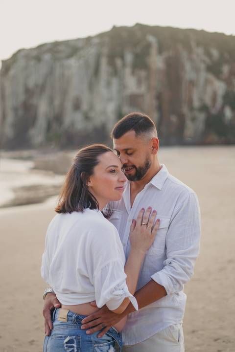 fotografo-de-osorio-felipe-lopes-fotografia-ensaio-de-gestante-familia-dois-filhos-na-natureza-externo-na-praia-em-torres'