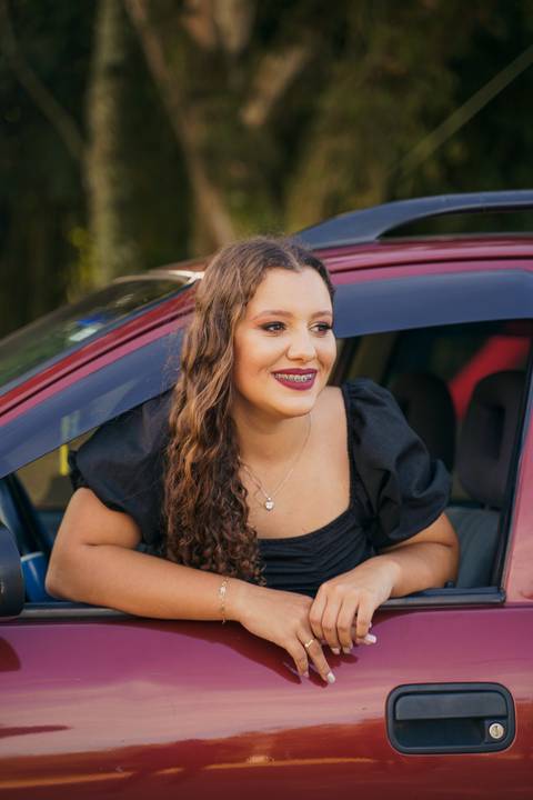 felipe-lopes-fotografia-fotografo-em-osorio-ensaio-de-15-quinze-anos-book-externo-em-osorio-na-natureza-com-carro'