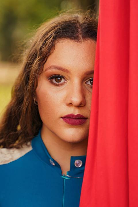 felipe-lopes-fotografia-fotografo-em-osorio-ensaio-de-15-quinze-anos-book-externo-em-osorio-na-natureza-no-tecido-dança-aerea'