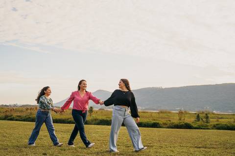 felipe-lopes-fotografia-fotografo-em-osorio-ensaio-de-15-quinze-anos-book-externo-em-osorio-na-natureza-com-a-familia'