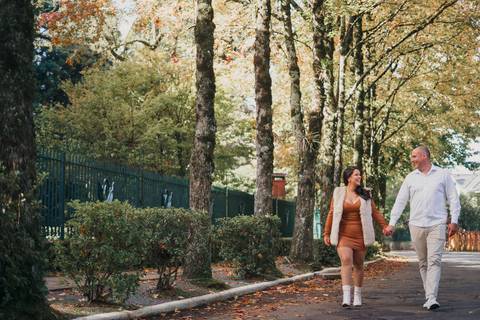 felipe-lopes-fotografia-fotografo-em-osorio-ensaio-de-casal-pre-wedding-em-gramando-rio-grande-do-sul-externo-na-natureza-no-lago-negro-no-centro'