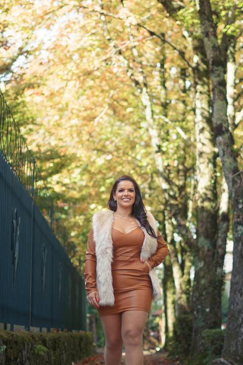 felipe-lopes-fotografia-fotografo-em-osorio-ensaio-de-casal-pre-wedding-em-gramando-rio-grande-do-sul-externo-na-natureza-no-lago-negro-no-centro'