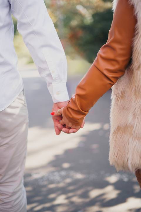 felipe-lopes-fotografia-fotografo-em-osorio-ensaio-de-casal-pre-wedding-em-gramando-rio-grande-do-sul-externo-na-natureza-no-lago-negro-no-centro'