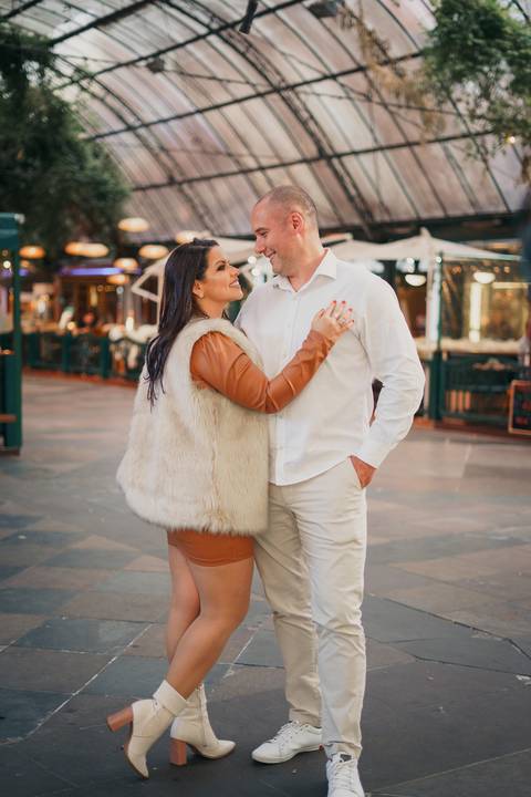felipe-lopes-fotografia-fotografo-em-osorio-ensaio-de-casal-pre-wedding-em-gramando-rio-grande-do-sul-externo-na-natureza-no-lago-negro-no-centro'