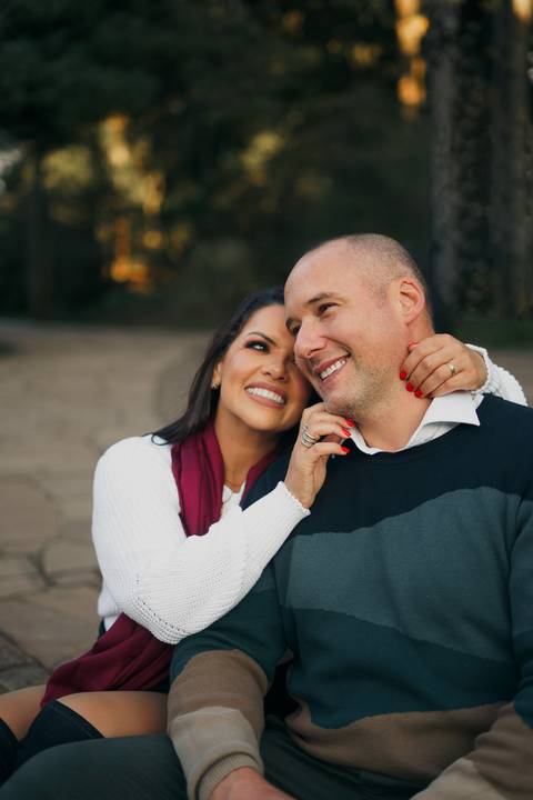 felipe-lopes-fotografia-fotografo-em-osorio-ensaio-de-casal-pre-wedding-em-gramando-rio-grande-do-sul-externo-na-natureza-no-lago-negro-no-centro'