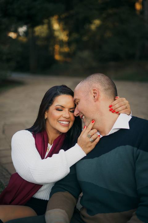 felipe-lopes-fotografia-fotografo-em-osorio-ensaio-de-casal-pre-wedding-em-gramando-rio-grande-do-sul-externo-na-natureza-no-lago-negro-no-centro'