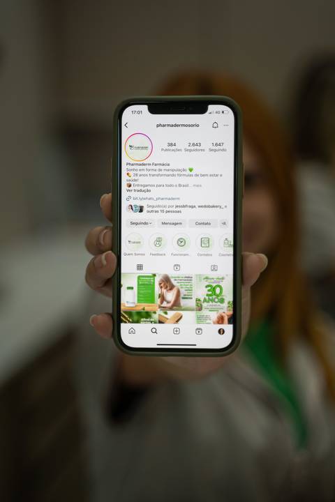 felipe-lopes-fotografia-fotografo-em-osorio-rio-grande-do-sul-ensaio-empresarial-de-marca-corporativo-de-farmacia-de-manipulacao-farmaceutica-produtos'