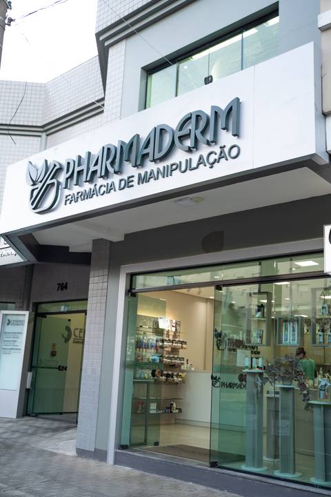 felipe-lopes-fotografia-fotografo-em-osorio-rio-grande-do-sul-ensaio-empresarial-de-marca-corporativo-de-farmacia-de-manipulacao-farmaceutica-produtos'