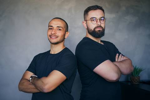 felipe-lopes-fotografia-fotografo-em-osorio-ensaio-empresarial-corporativo-de-empresa-de-assessoria-de-marketing-em-novo-hamburgo-rs-em-escritorio'