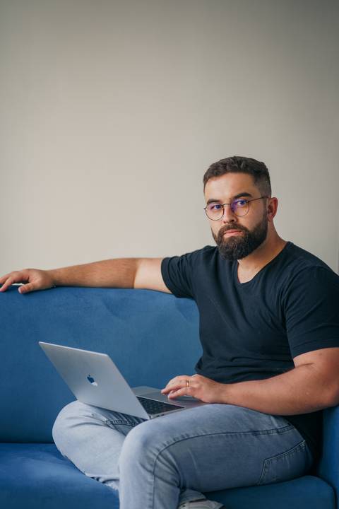 felipe-lopes-fotografia-fotografo-em-osorio-ensaio-empresarial-corporativo-de-empresa-de-assessoria-de-marketing-em-novo-hamburgo-rs-em-escritorio'