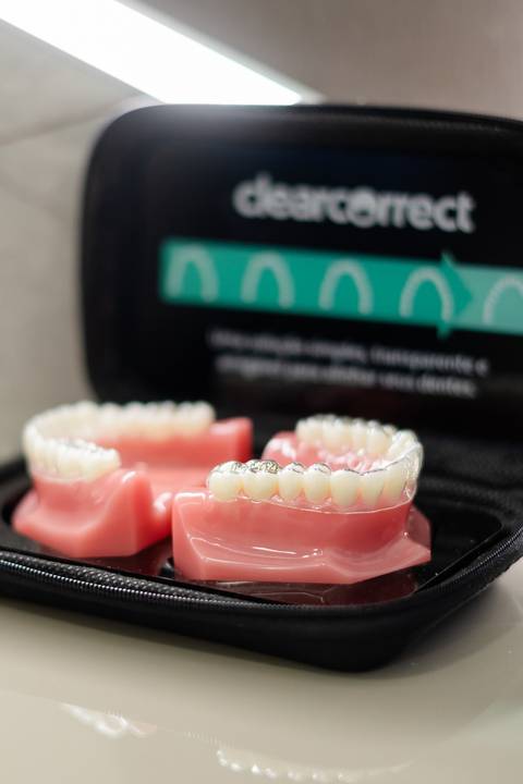 fotografo-em-osorio-felipe-lopes-fotografia-ensaio-empresarial-clinica-dentaria-updente-em-capao-da-canoa-ensaio-corporativo-de-equipe-em-clinica'