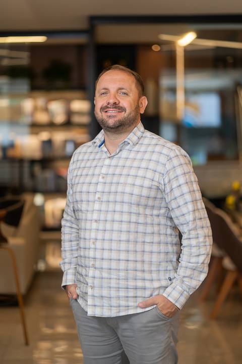 felipe-lopes-fotografia-fotografo-em-osorio-ensaio-empresarial-imobiliaria-de-capao-da-canoa-fotos-de-equipe'