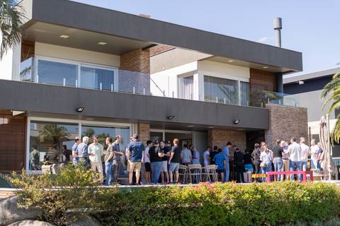 felipe-lopes-fotografia-fotografo-em-osorio-evento-de-residentes-de-ortopedia-encontro-de-medicos-happy-hour-churrasco-no-por-do-sol-em-eldorado-do-sul'