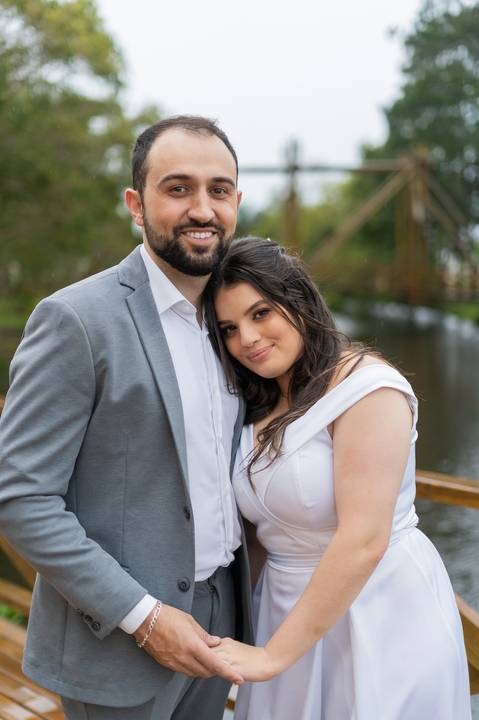 felipe-lopes-fotografia-fotografo-em-osorio-casamento-pre-wedding-ensaio-antes-da-recepcao-de-convidados-em-capao-da-canoa-fotos-externas-na-chuva'